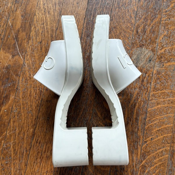 Gucci White Rubber Slide Sandals Size 38 - Picture 5 of 5